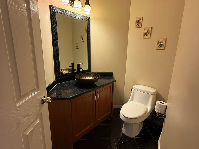 2657 Sandstone Cres #UPPER FLOOR — Photo 16