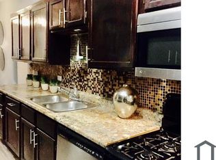7554 S Essex Ave APT 1B, Chicago, IL 60649