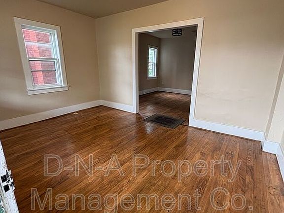 3rd image of 80 Lenox Ave