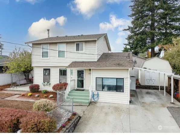 1521 Cedar St #A, Everett, WA 98201