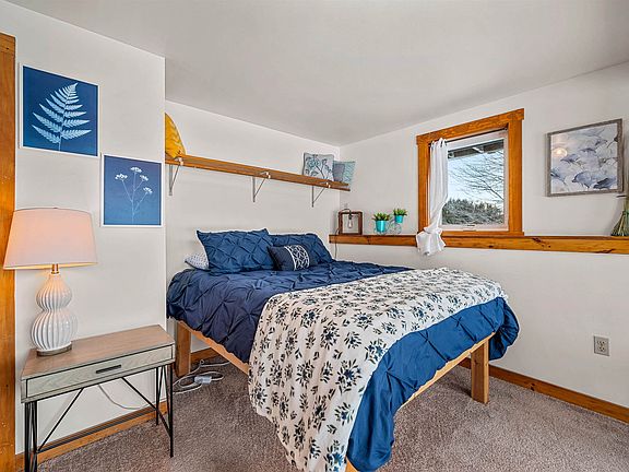 4th image of 2766 Elmore Road