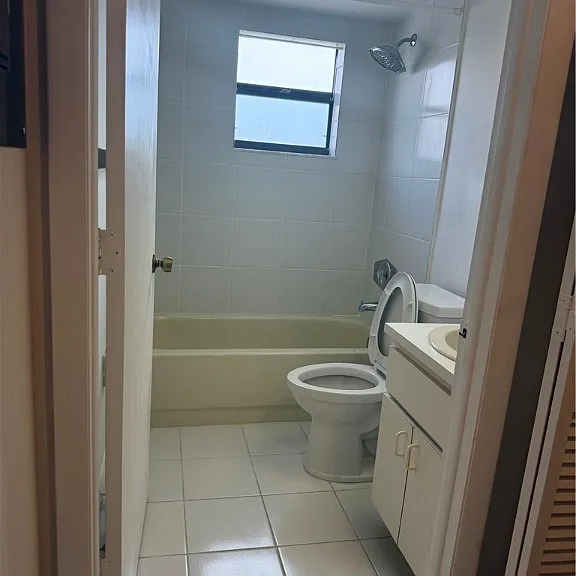 642 SE 13th Pl #5 — Photo 10
