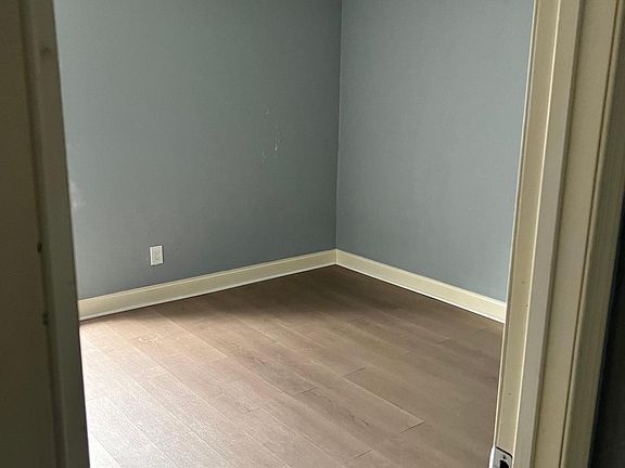 5th image of 8008 Coronet Dr