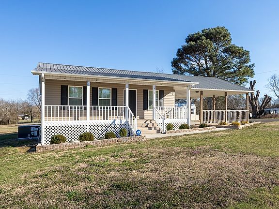 3rd image of 515 Horseshoe Bend Rd