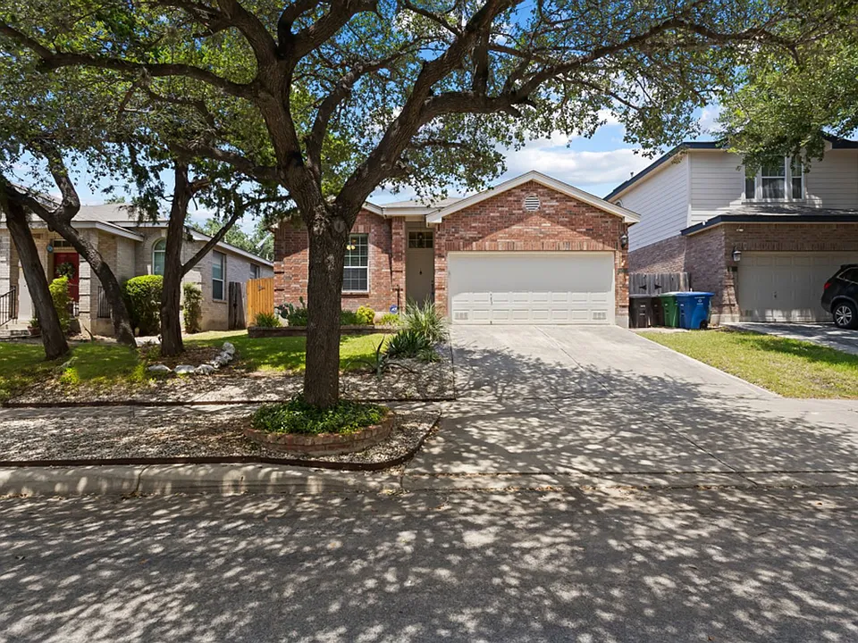 8719 Eagle Peak