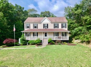 11 Dover Milton Rd, Oak Ridge, NJ 07438
