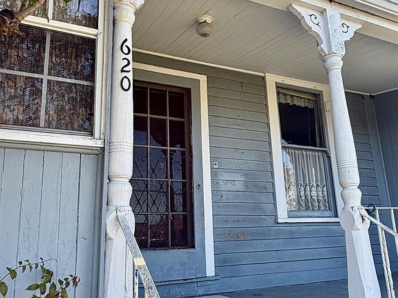 2nd image of 618 - 620 E Street