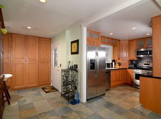 3135 Whitewood Dr, Carmichael, CA 95608