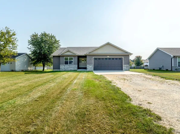 1080 Allen Rd, Kimball, MI 48074