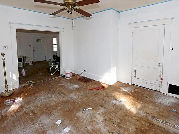 3rd image of 30 Oliver Ave