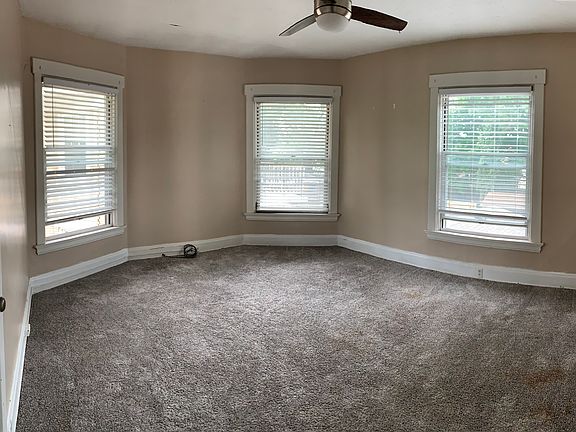 2nd image of 2305 Park Ave