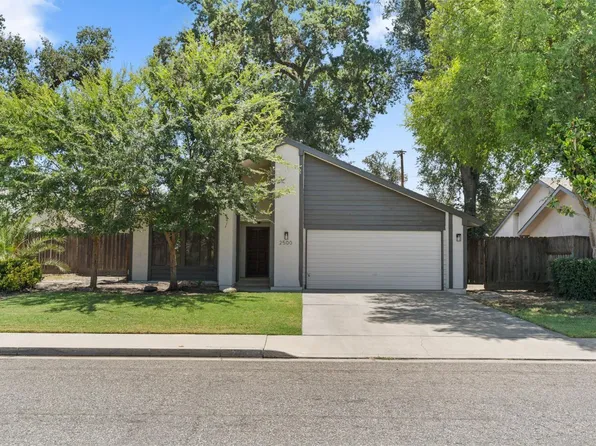 2500 N Charter Oak Ct, Visalia, CA 93292