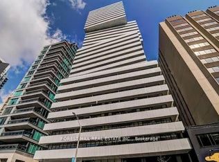 200 Bloor St W #1708, Toronto, ON M5S0B1