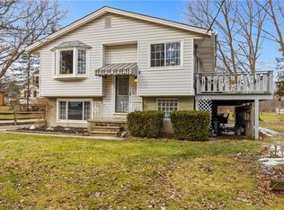 11590 Albion Rd, North Royalton, OH 44133