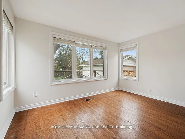 124 Homewood Ave — Photo 16