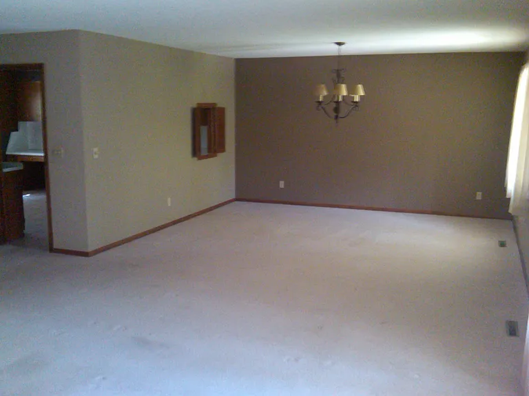 5317 Malibu Dr — Photo 8