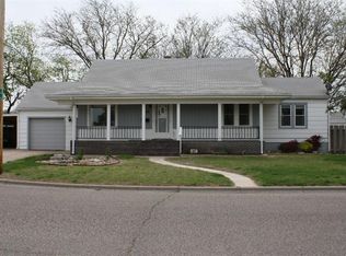 2222 Pawnee Rd, Great Bend, KS 67530