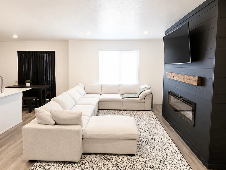 986 E Manifest Ln #2110 — Photo 2