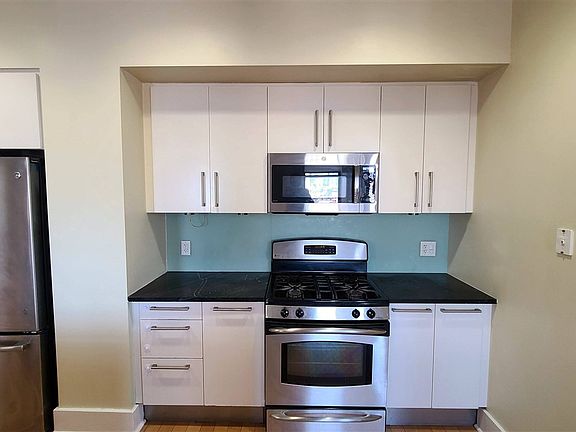2nd image of 4 Beacon Way APT 515