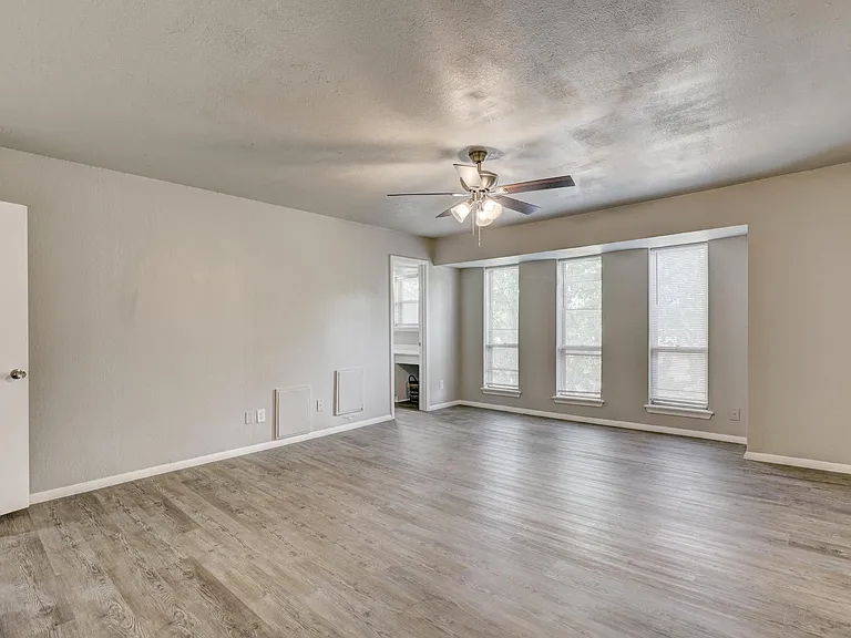 Huge master bedroom en suite bathroom.
