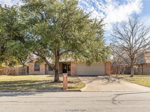 5616 Middlebury Dr, Bryan, TX 77802
