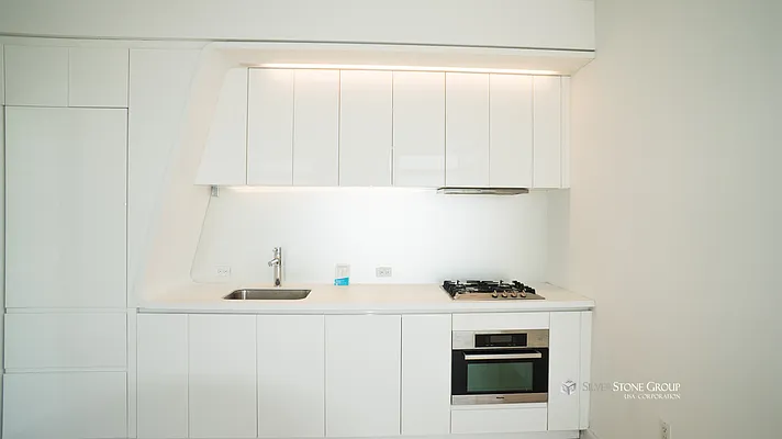 Rented by Silverstone Group USA Corp. | media 15