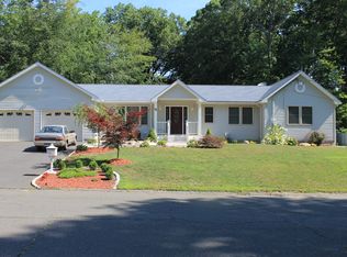 98 Cottage St, Trumbull, CT 06611