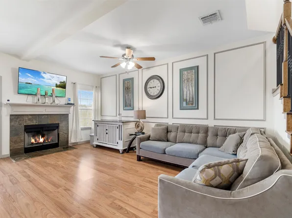 3969 Vista Mar Dr, Fort Worth, TX 76112