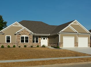10299 Augusta Ln, Piqua, OH 45356