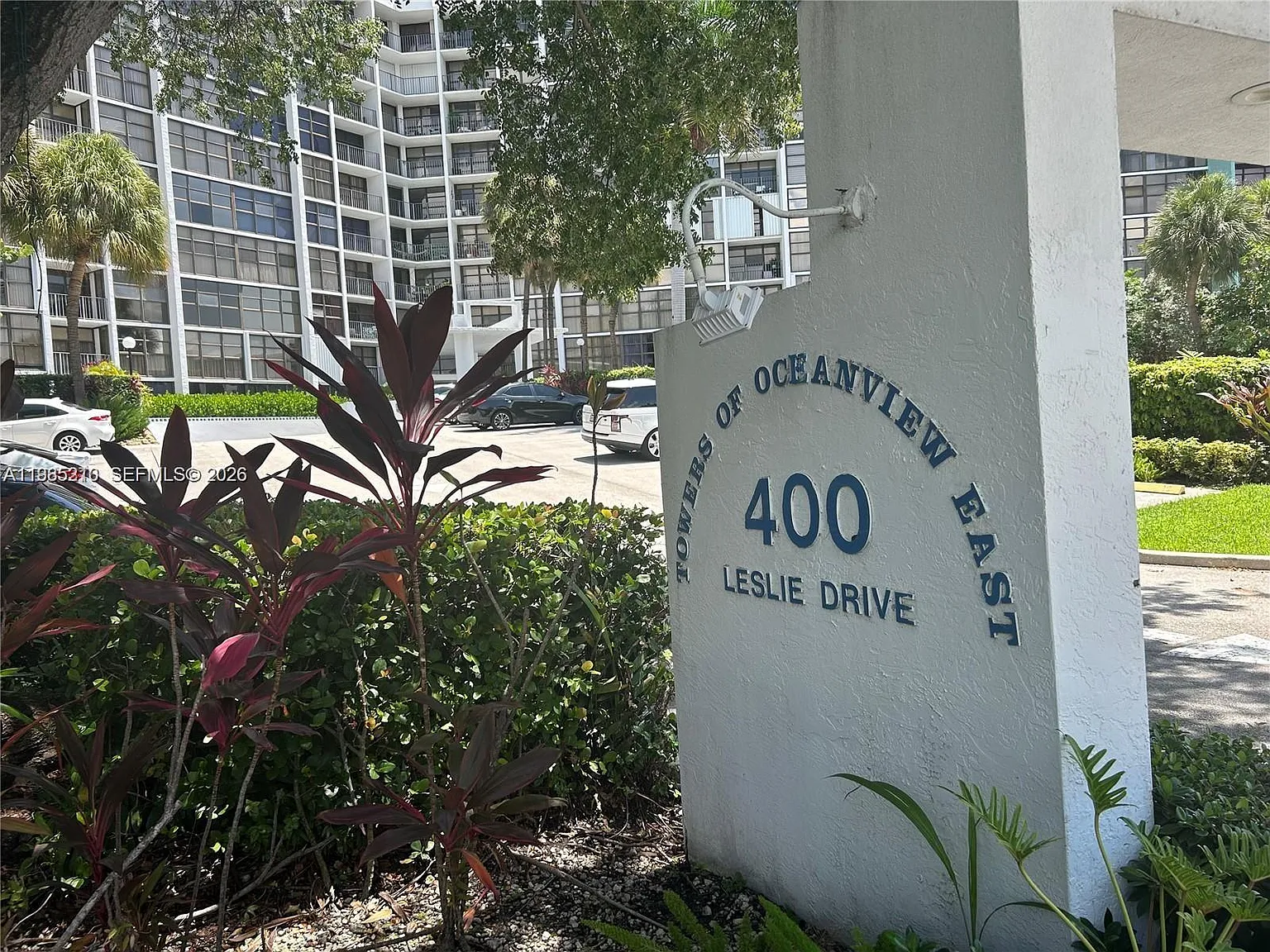 Towers Of Oceanview East — Photo 2