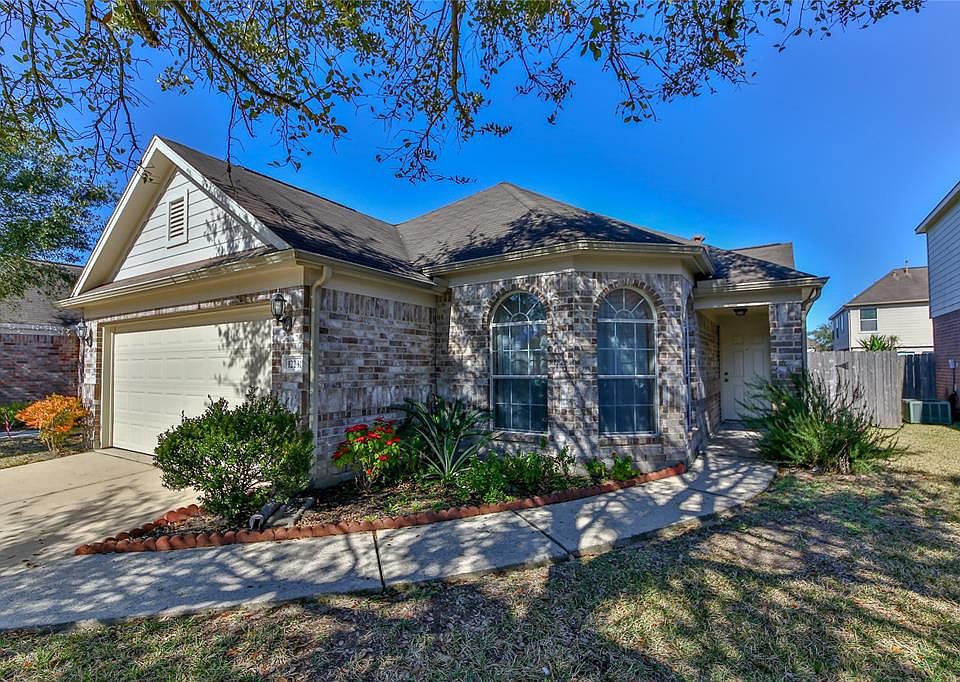 1st image of 12231 Carriage Oak Cir