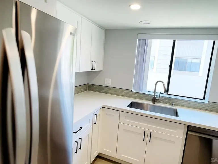 4022 Mahaila Ave #C — Photo 12