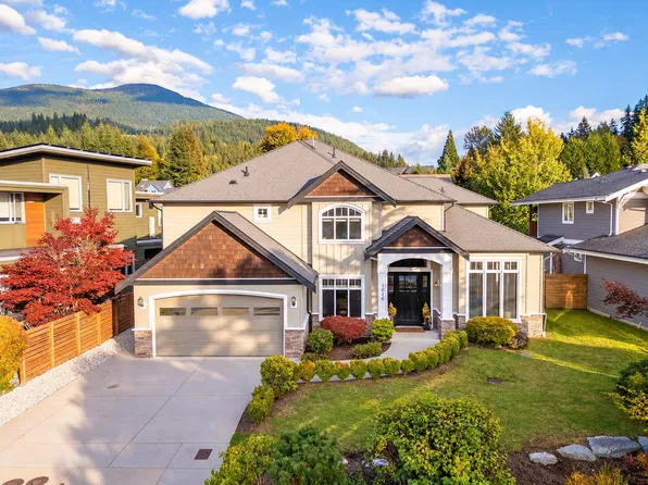 1016 Condor Pl, Squamish, BC V8B 0P4