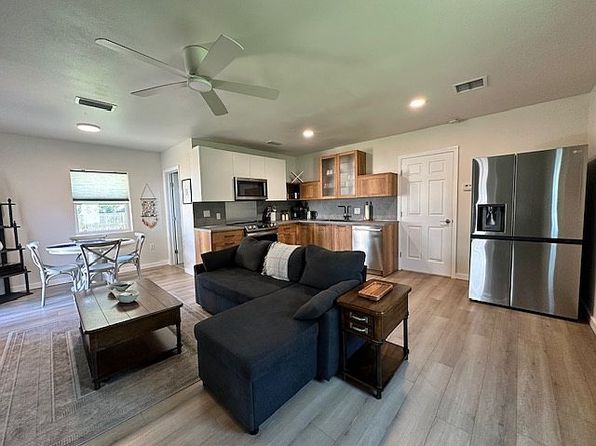 2117 Palm Ter