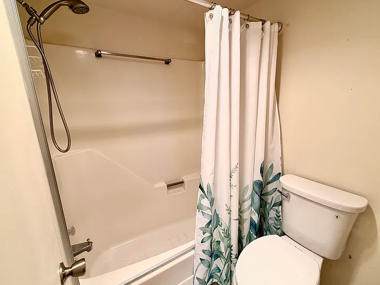 120 Lake Evelyn Dr — Photo 16