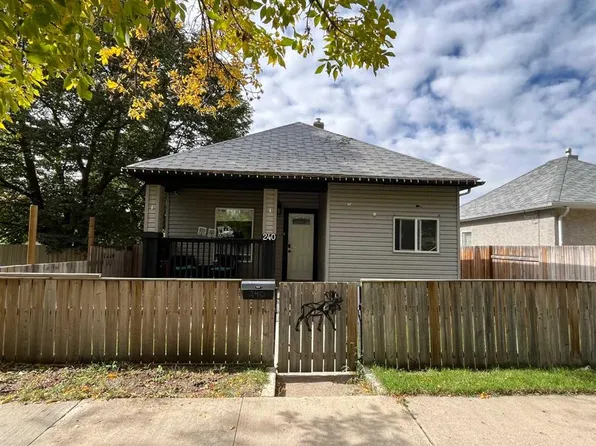 240 E 20th St N, Lethbridge, AB T1H 3M7