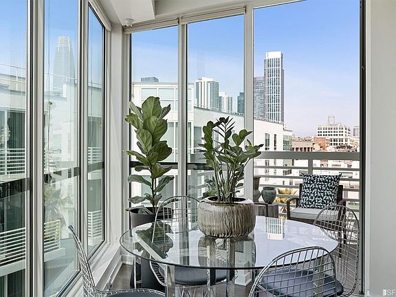4th image of 555 4th St Unit 903