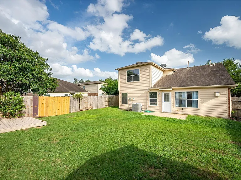 20018 Larkspur Lndg — Photo 36