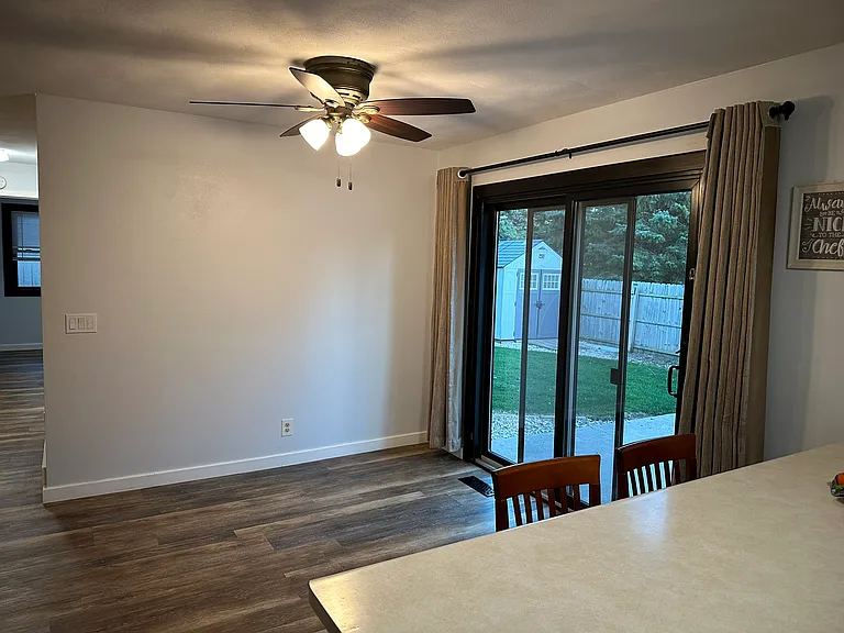 1621 Southridge Dr — Photo 5