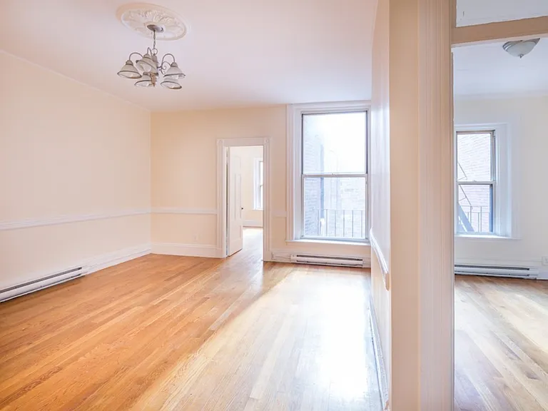 154 Newbury St #2AR — Photo 1