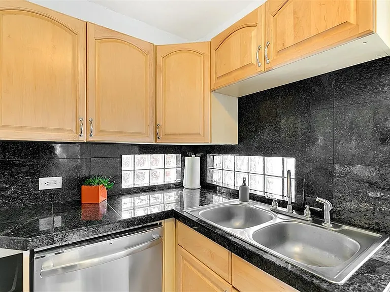 3564 Magnolia St — Photo 19
