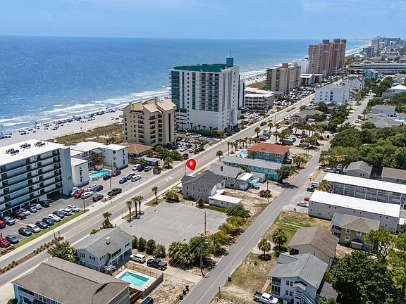 3rd image of 2202 S Ocean Blvd.
