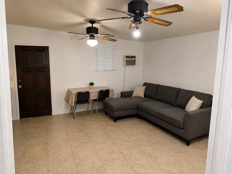 410 C K Clarke St — Photo 11