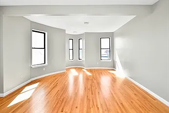 2 bed, 1000 sqft, $2,800 — Photo 2