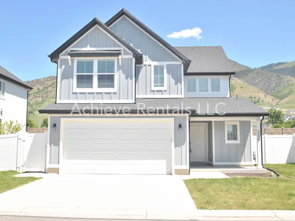 556 N 275 E, Providence, UT 84332