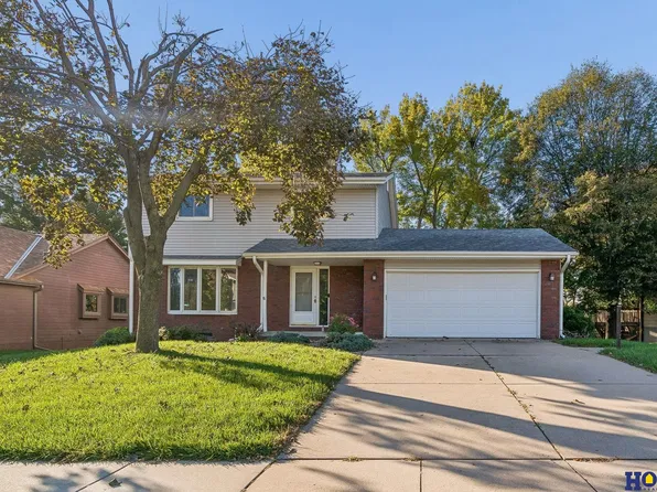 7811 Stockwell St, Lincoln, NE 68506