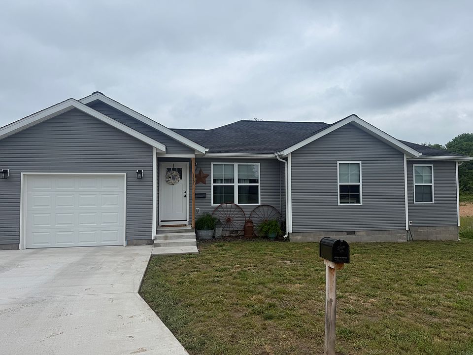 1st image of 117 Harrison Ct
