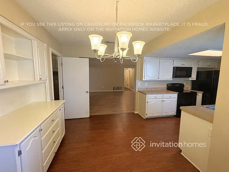 6616 Braddock Pl — Photo 8