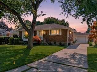 176 Mercer St, Chatham Kent, ON N7M 4B5