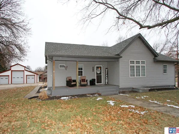 615 W 2nd St, Wilber, NE 68465